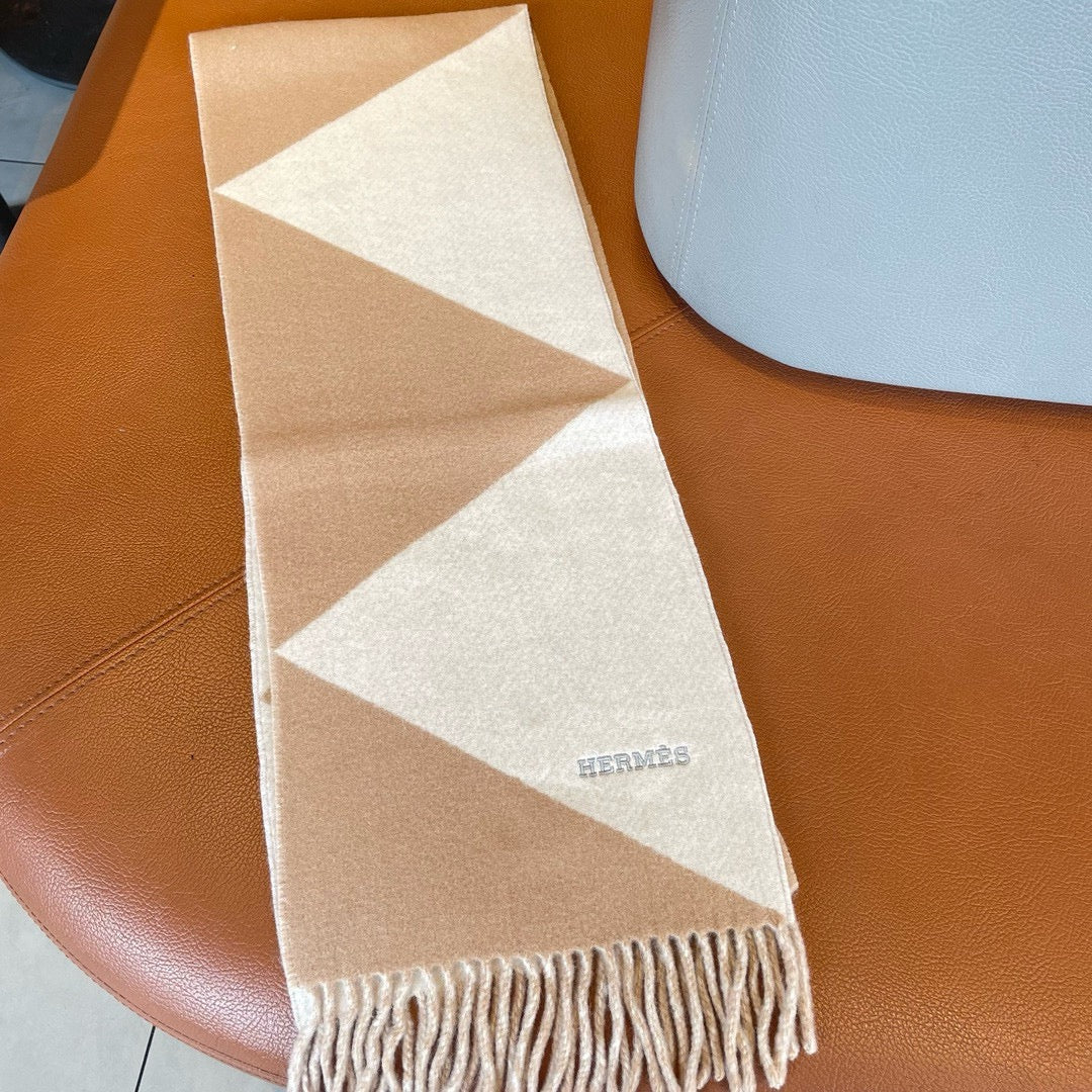 Geometric Scarf 151 CM IN Beige White Cashmere