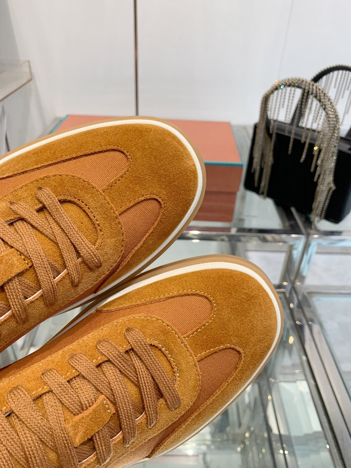 LP Tennis Walk Ochre Suede 307250