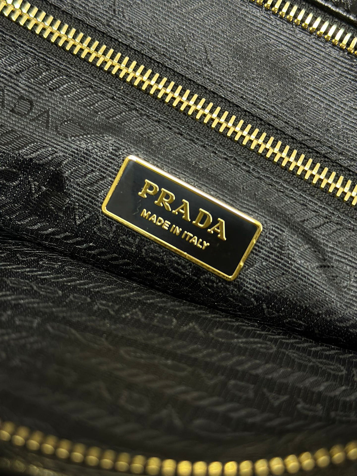 TOTE BAG WITH BELT 42 IN BLACK OIL WAX LAMBSKIN GOLD HARDWARE