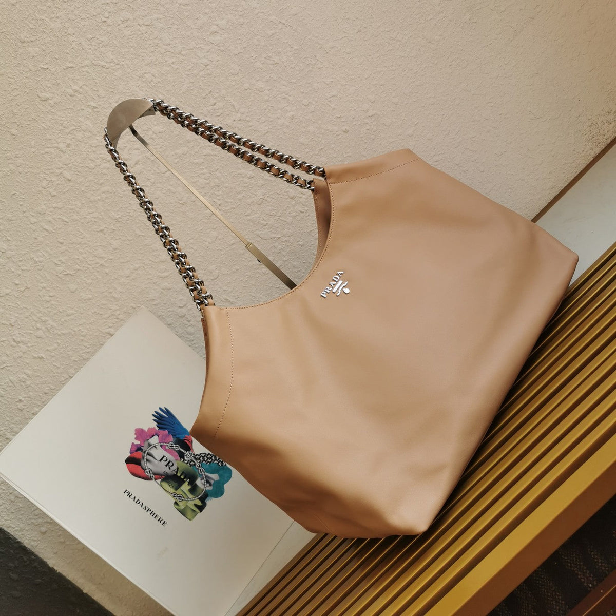 CHAIN TOTE 39 SOFT BEIGE CALFSKIN SILVER HARDWARE