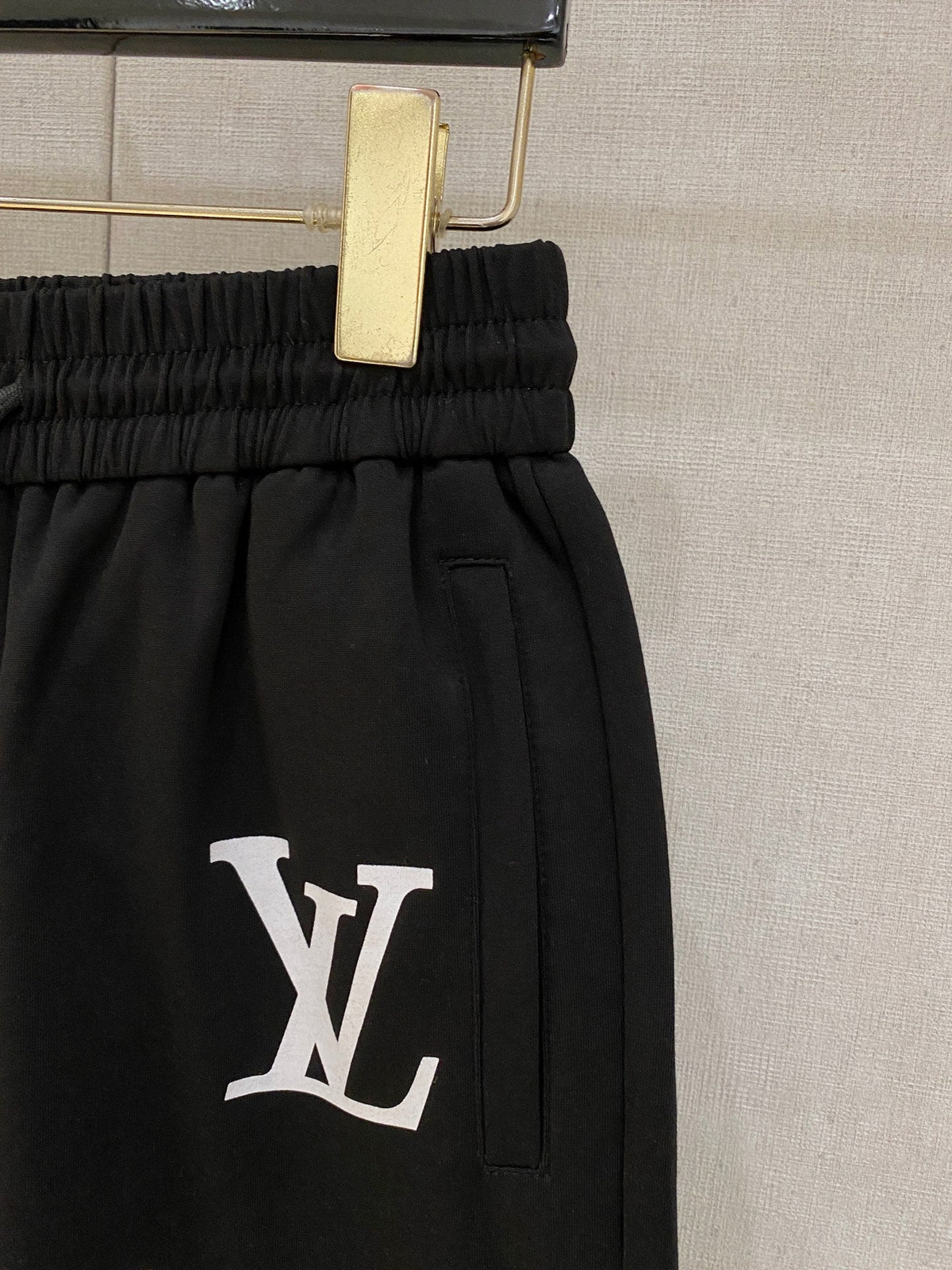 LV 2026 Men's Casual Shorts Black Fabric 311403