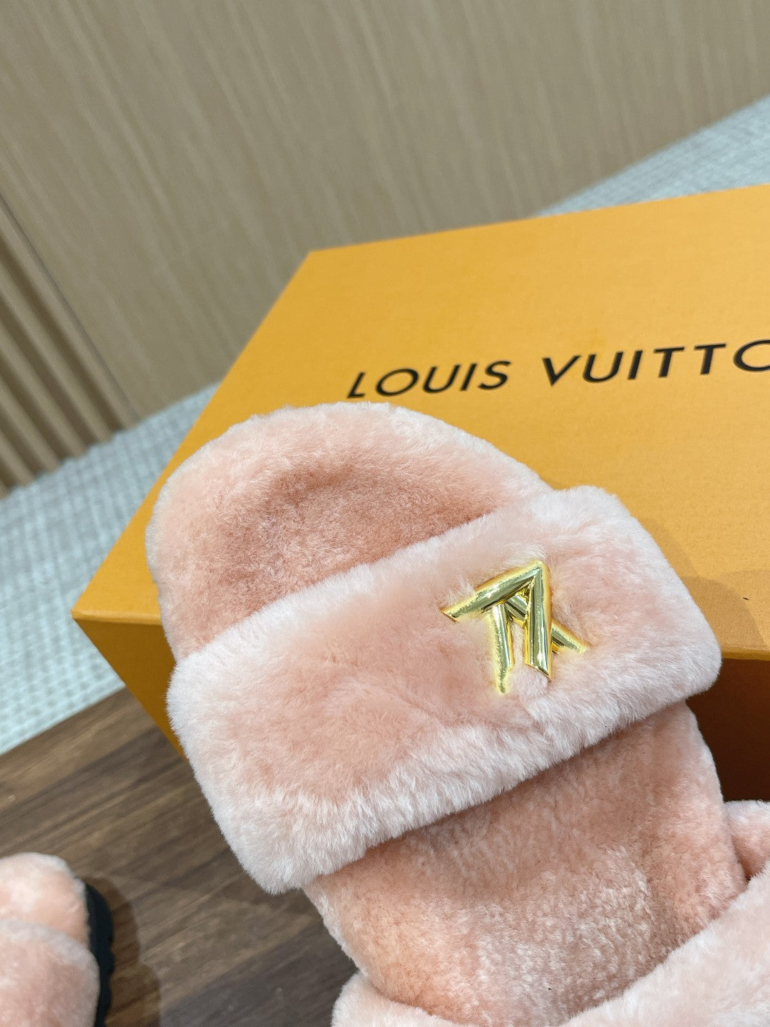 LV Sunset Flat Comfort Mule Pink Wool