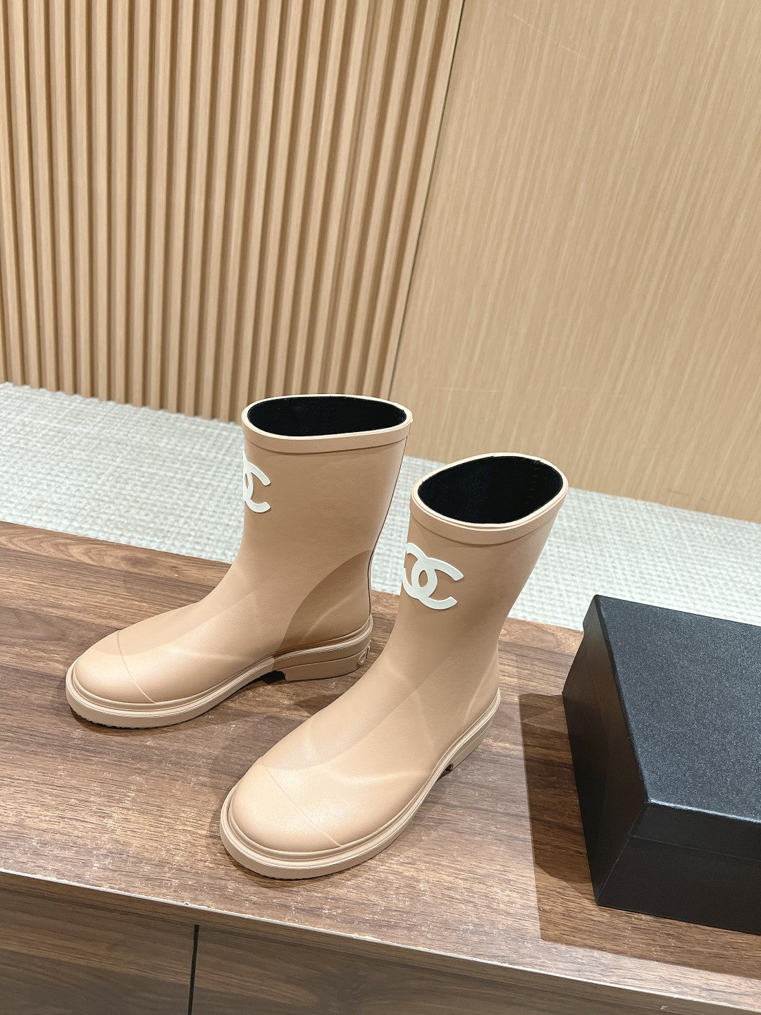 CC RAIN BOOTS BEIGE CREAM TPU WITH WHITE LOGO