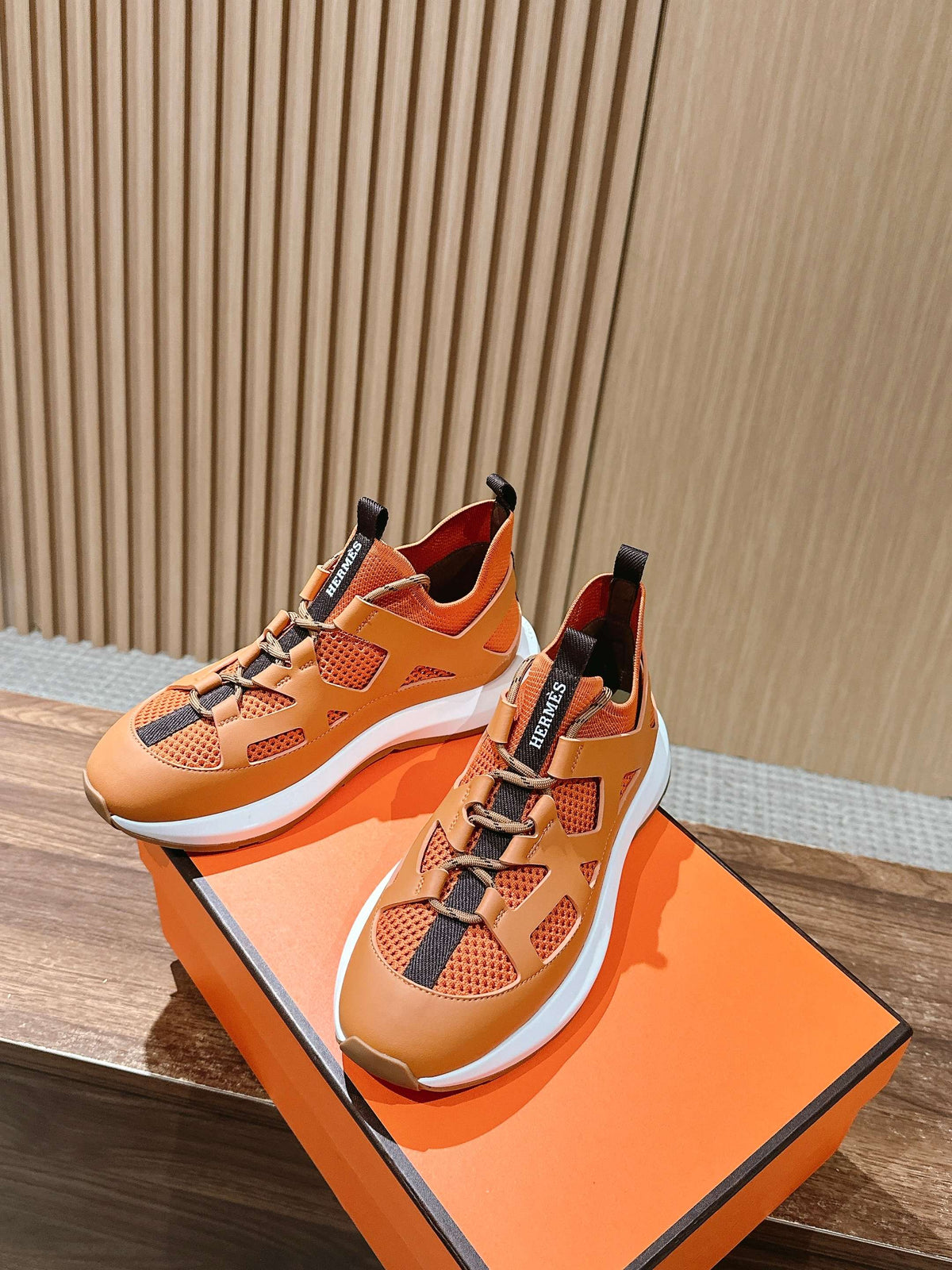 HM Katana Sneaker Oranger Calfskin 317596