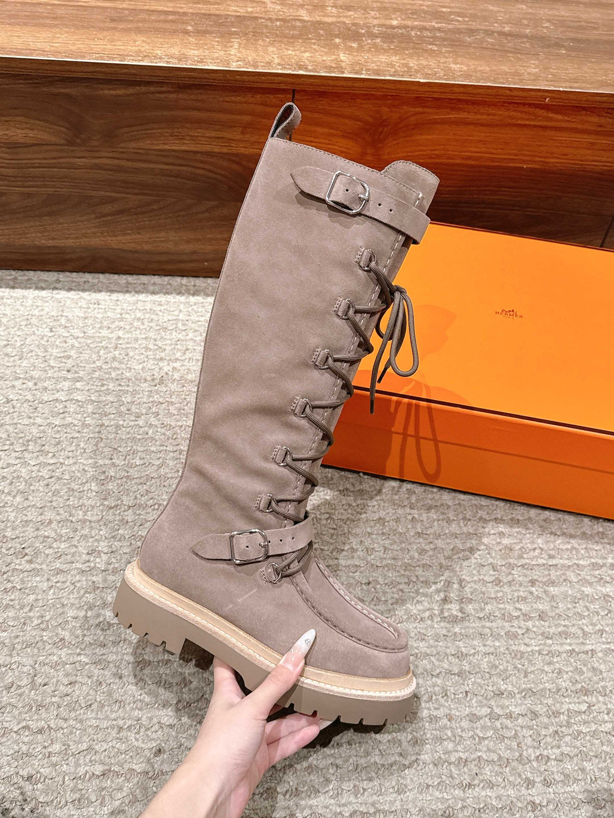 HM 25 High Boots Light Taupe Suede 512532