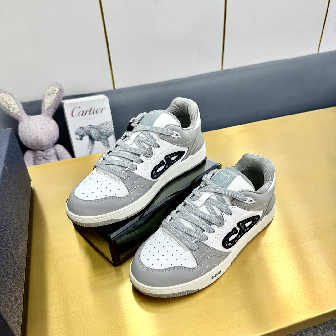 CD B57 Mid-Top Sneaker In Light Grey Calfskin 993841