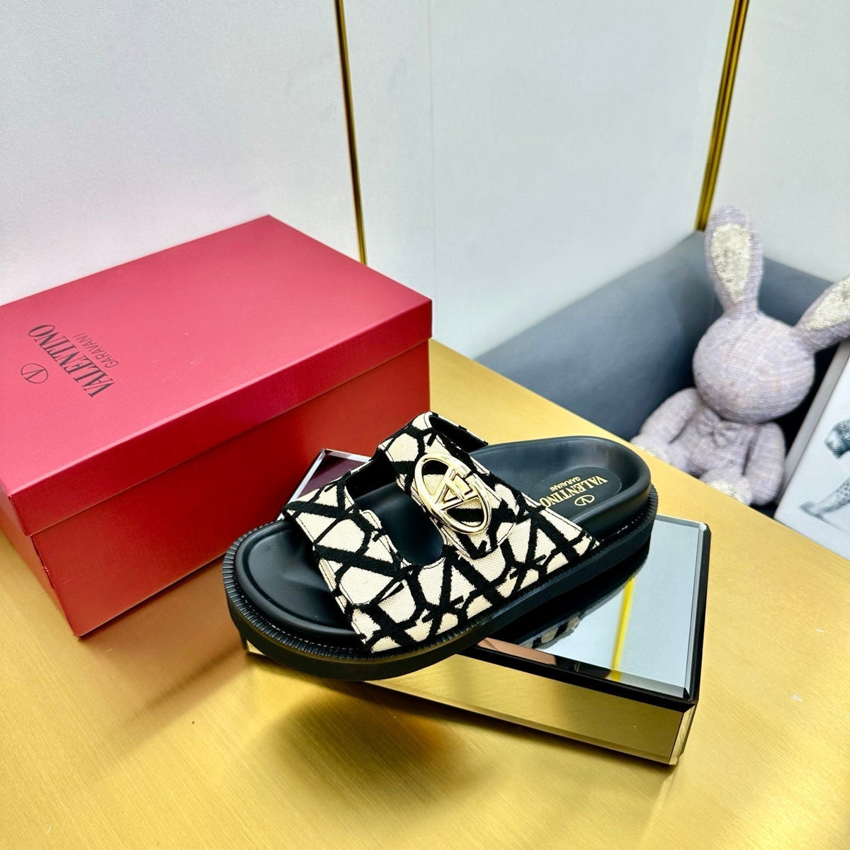 VT 25 Platform Sandals Black Beige Slippers Cowhide