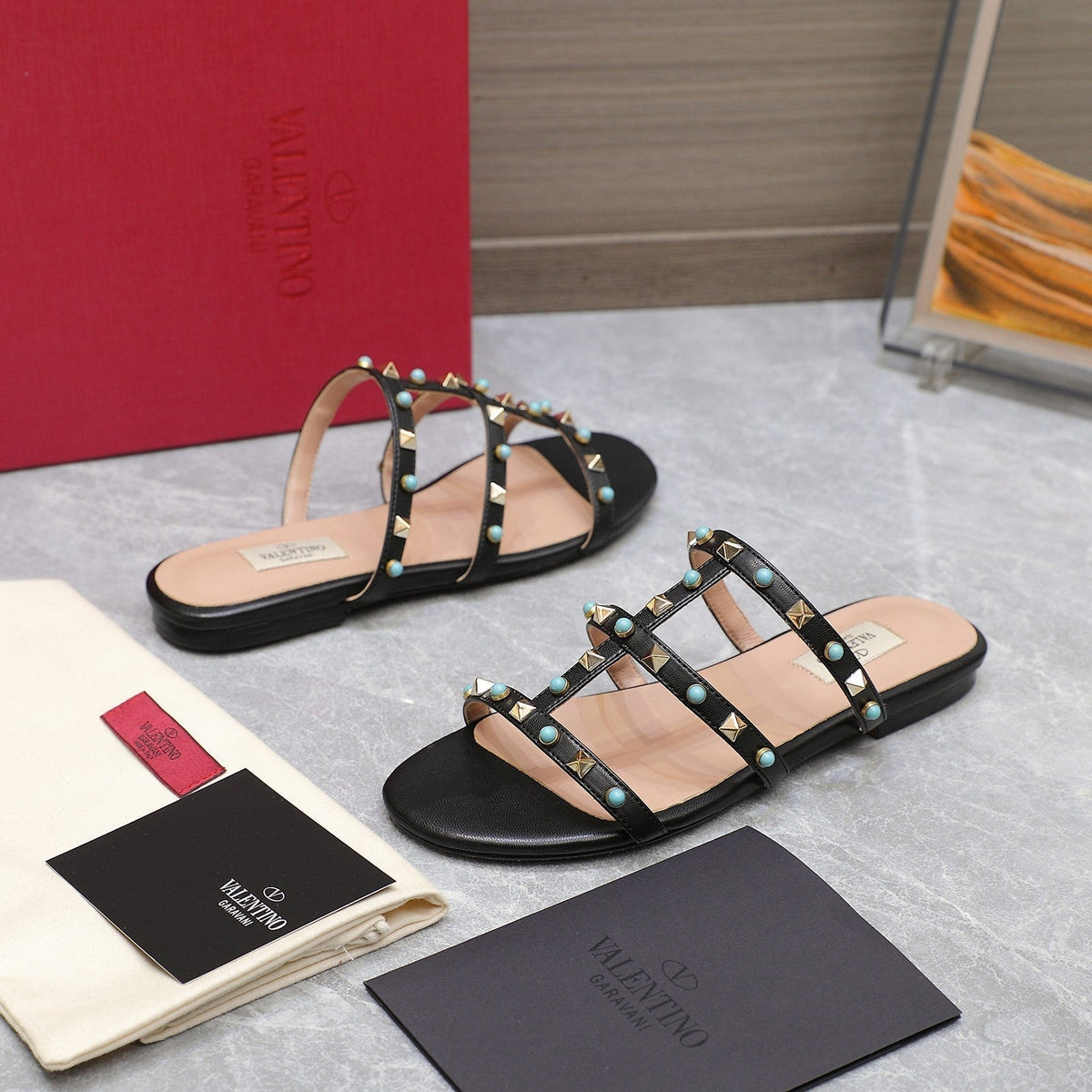 VT 25 Rockstud leather slides Black Sheepskin 289663