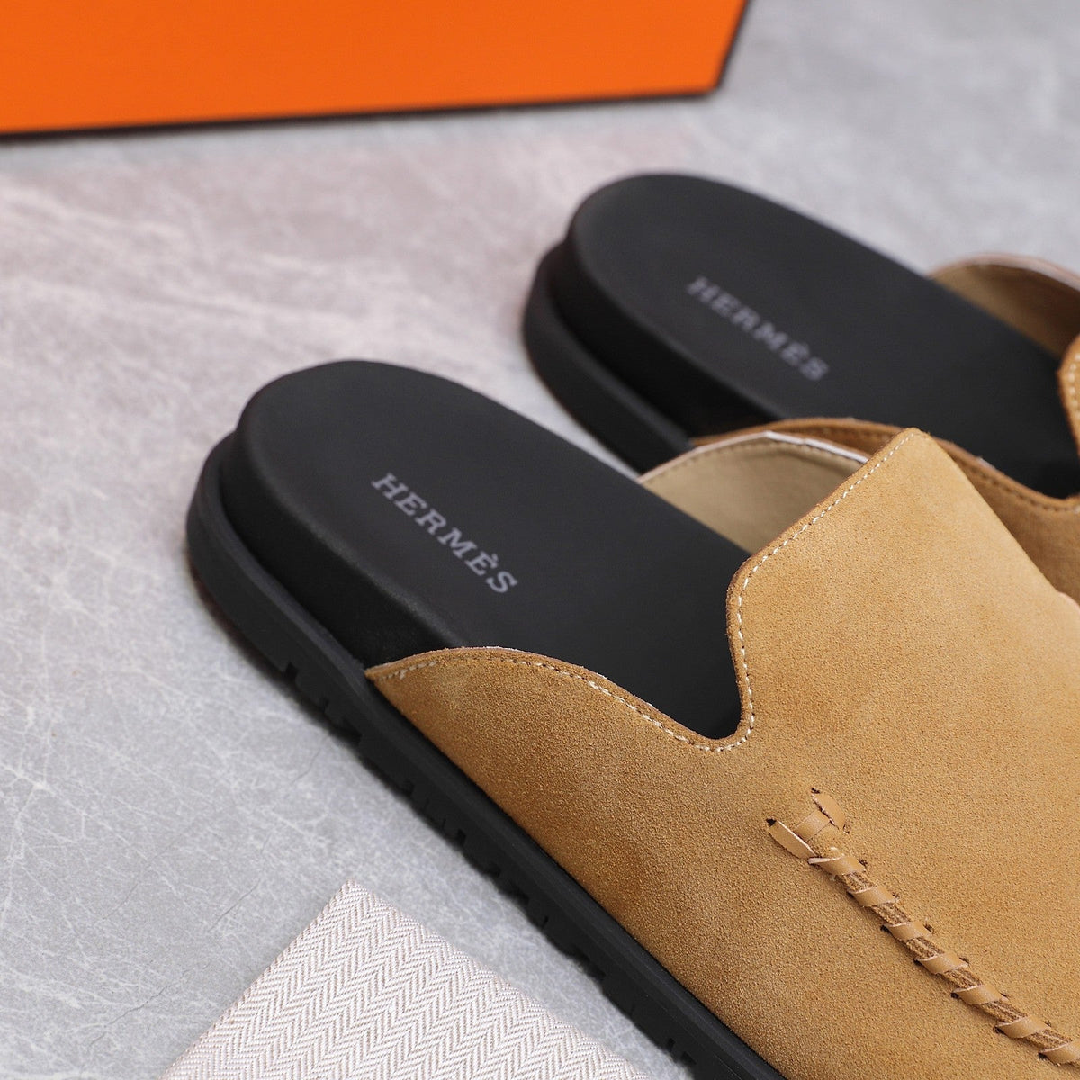 HM 25 Johan Mule Light Brown Suede
