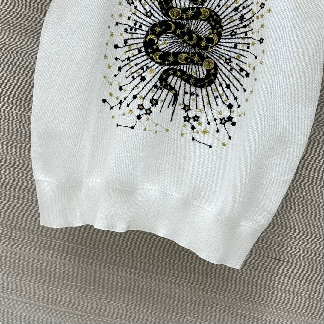 CD 25 Snake Embroidery Knitted Short-sleeved Top White Tencel Wool