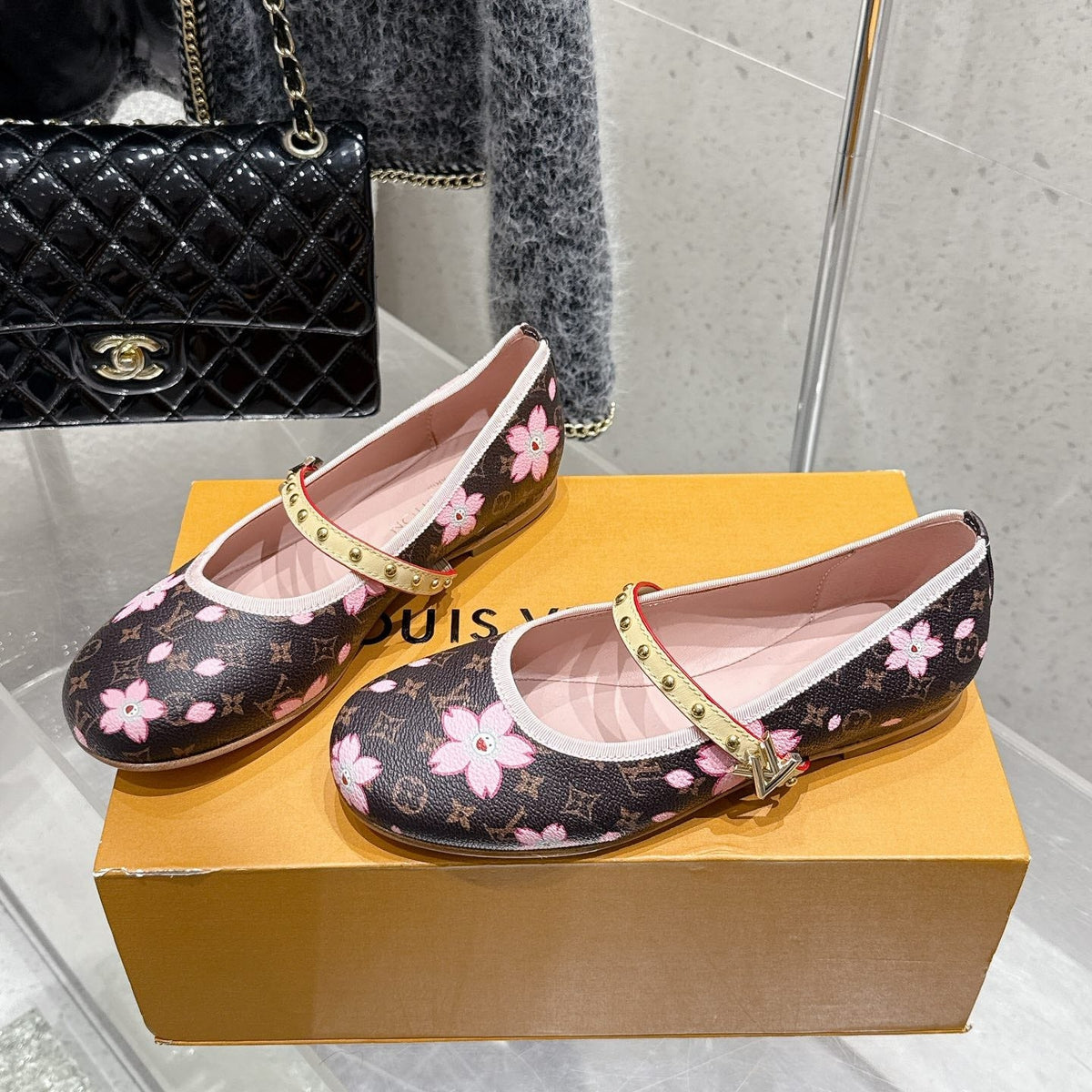 LV 26s Ballet Flats Brown Pink Monogram Leather  610839