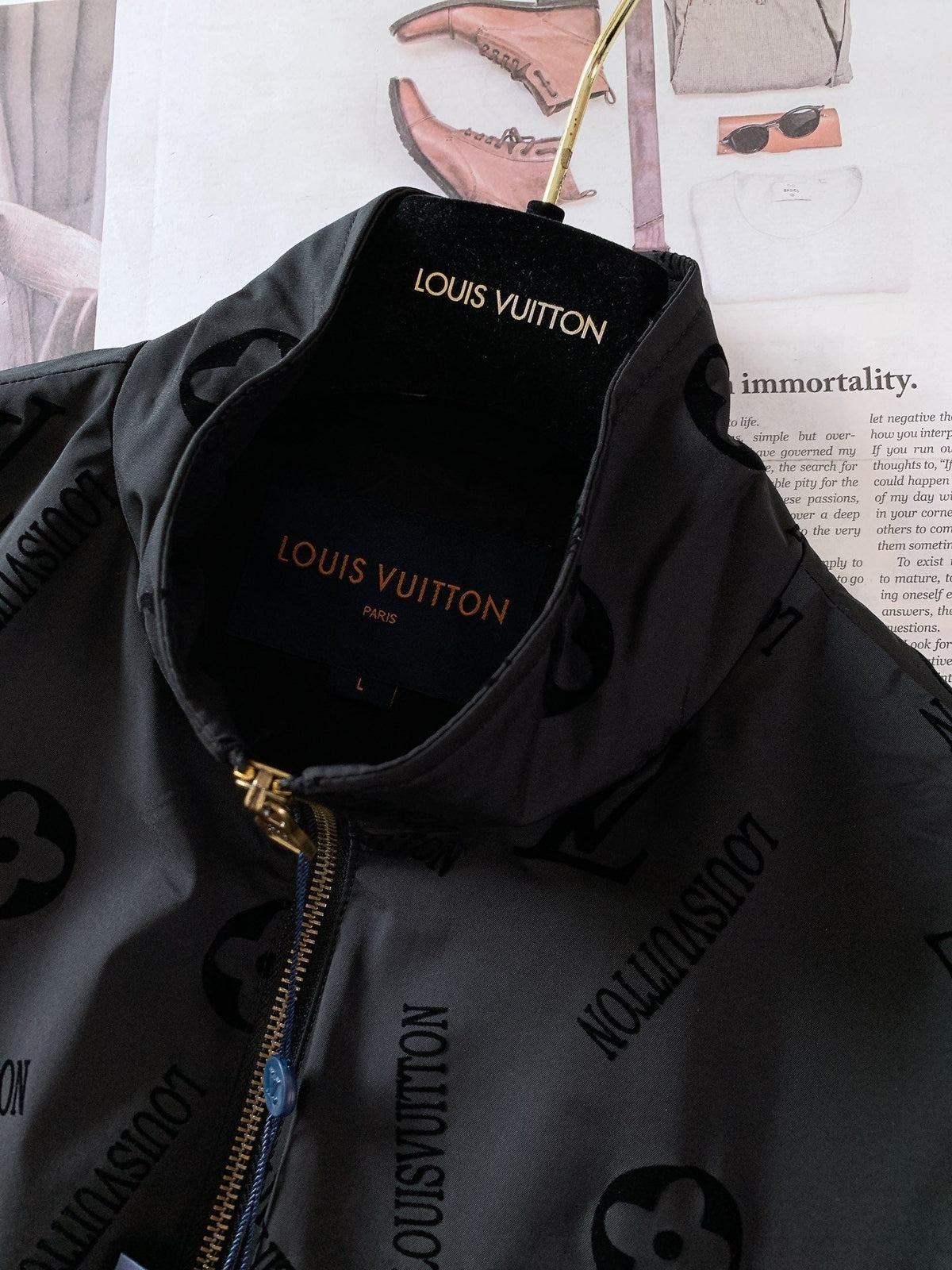 LV BLACK JACKET 239037