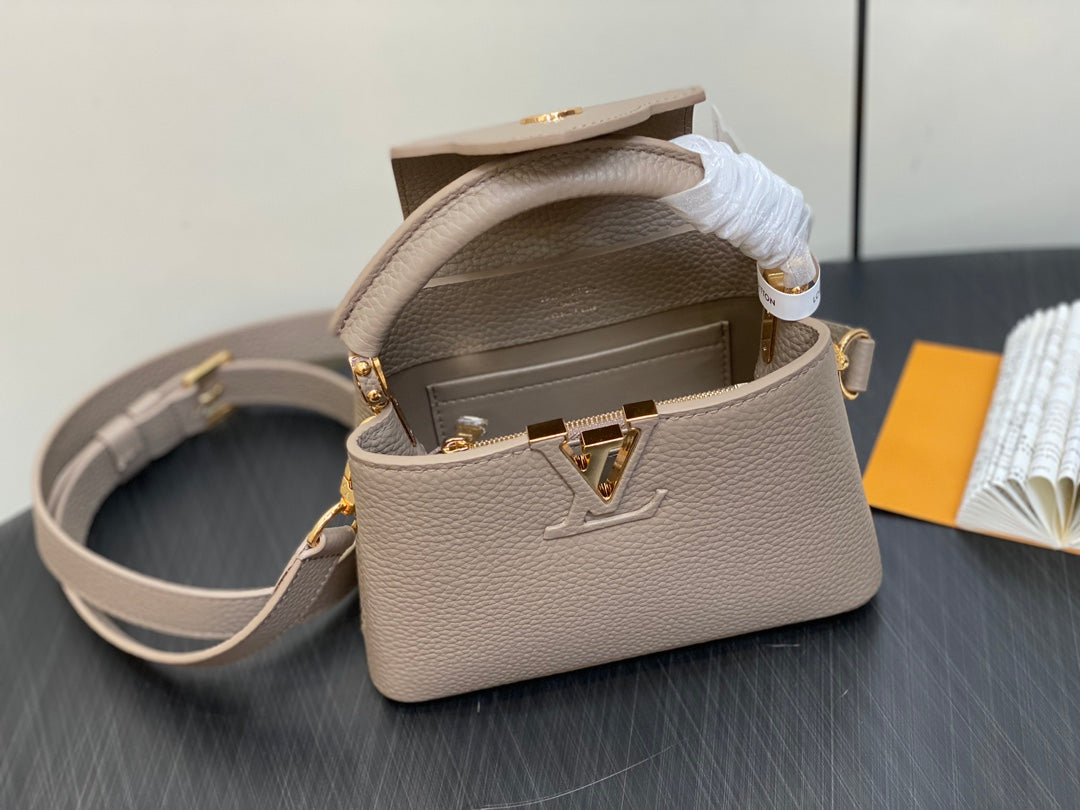 CAPUCINES MINI 21 IN KHAKI BROWN TAURILLON