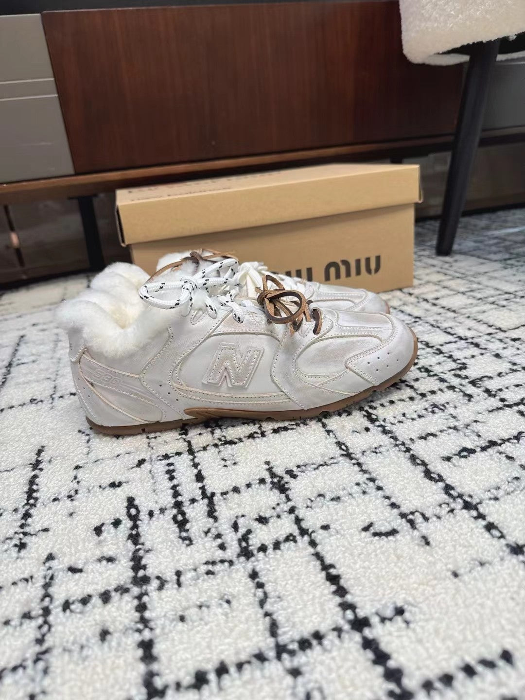 Miu Balance 530 SL Sneakers Fleece Lining White Retro Suede