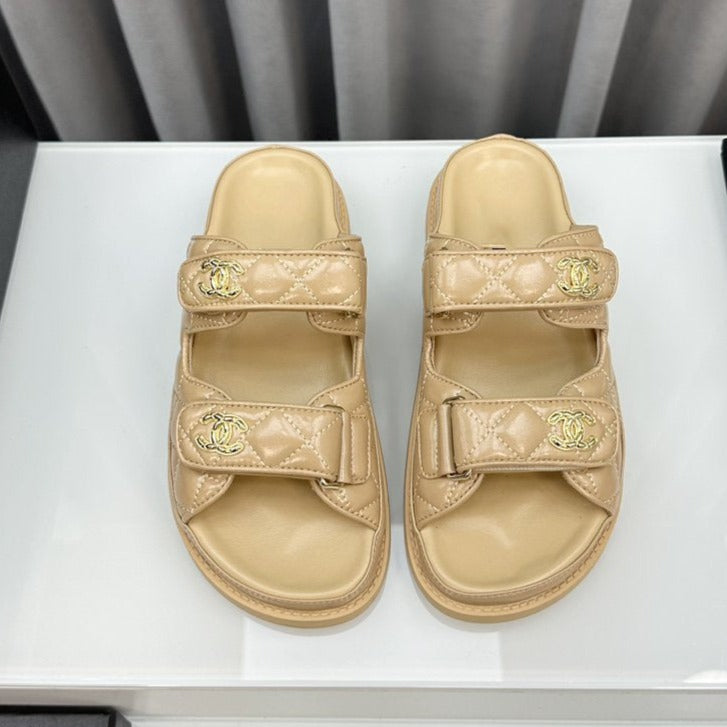 dad sandals beige patent lambskin mules