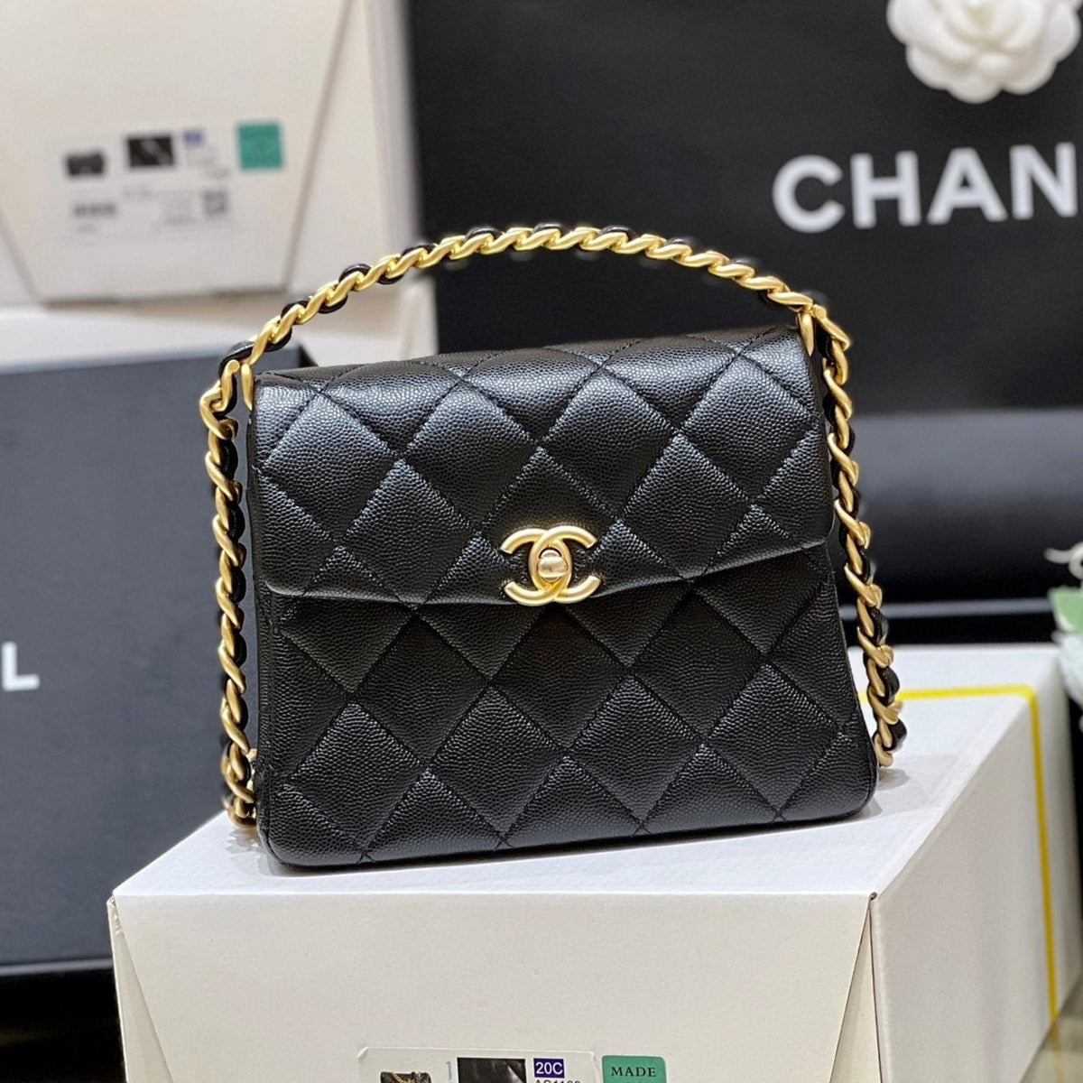24s 31 ruecambon 15cm black caviar leather