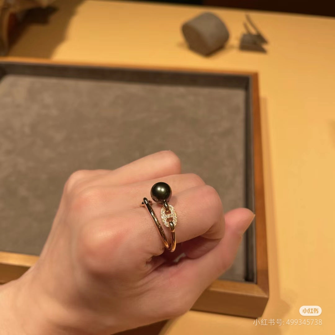 HM Pig Nose Black Pearl Rose Gold Ring