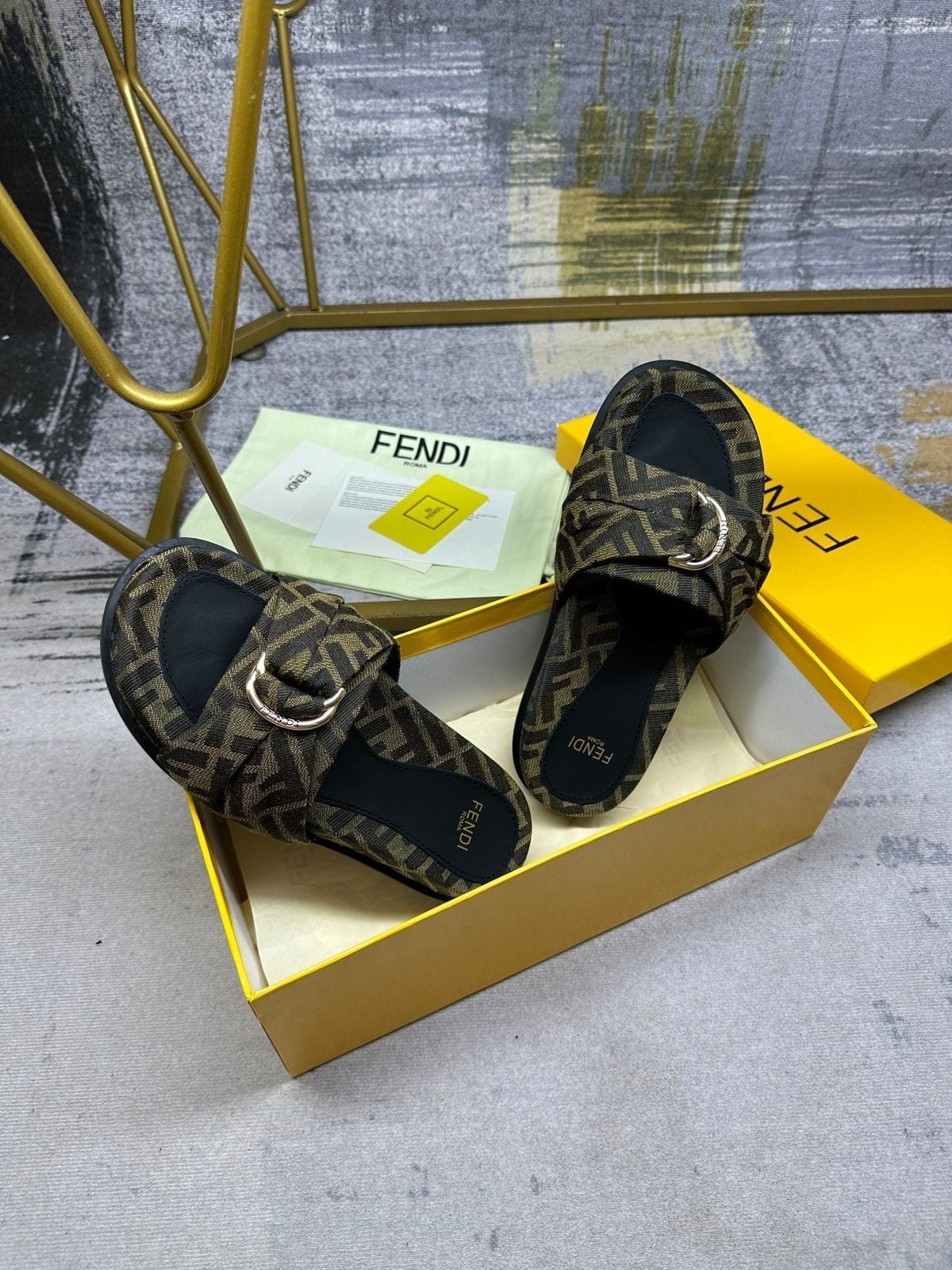 FF Feel 10 Olive Black FF jacquard Slide