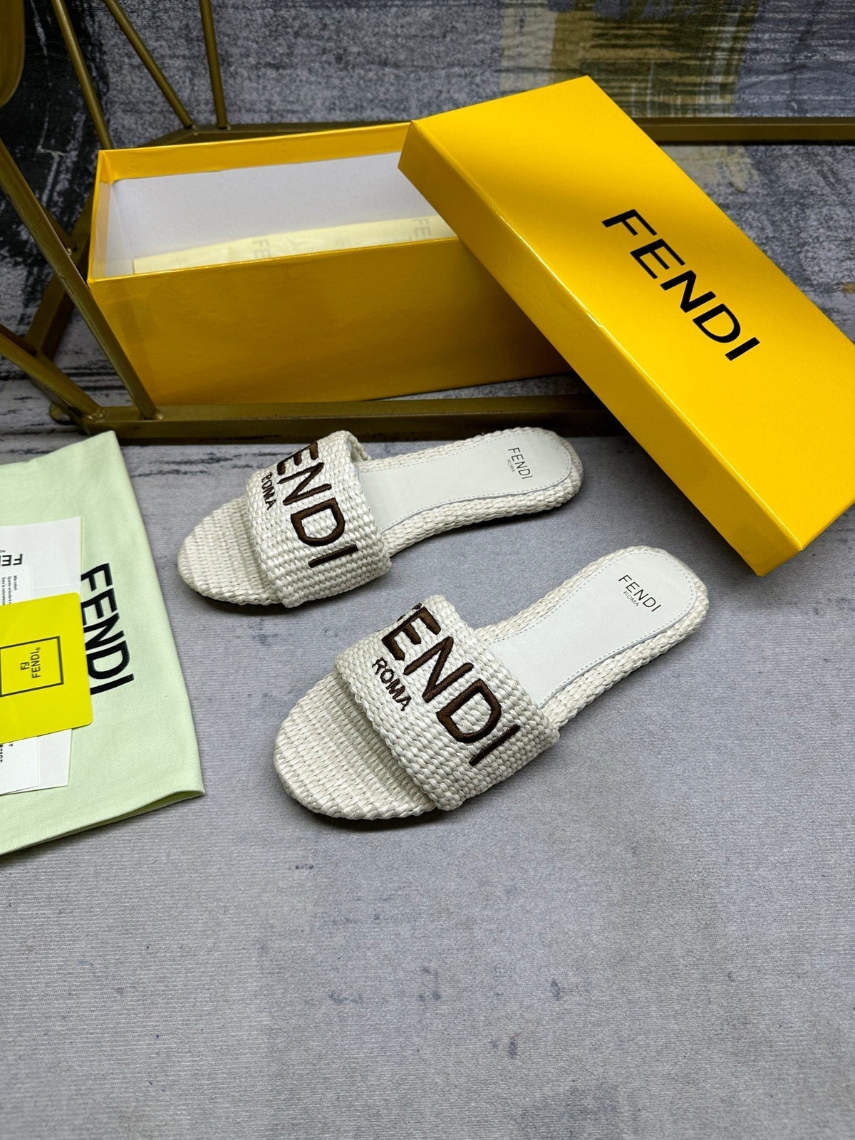 FF Signature 10 White Cotton Fibre Slide