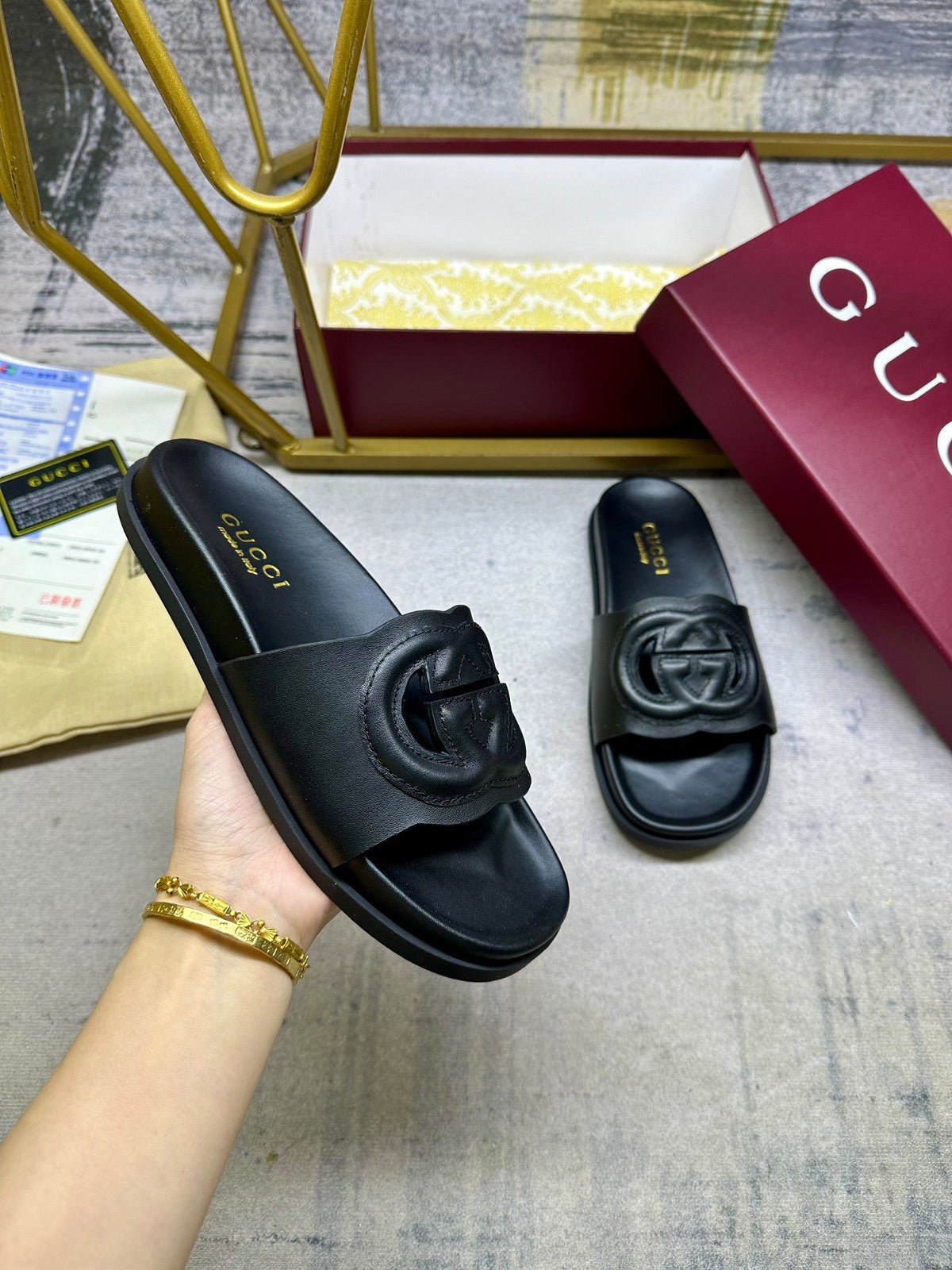 GG Slippers Black Leather 235100