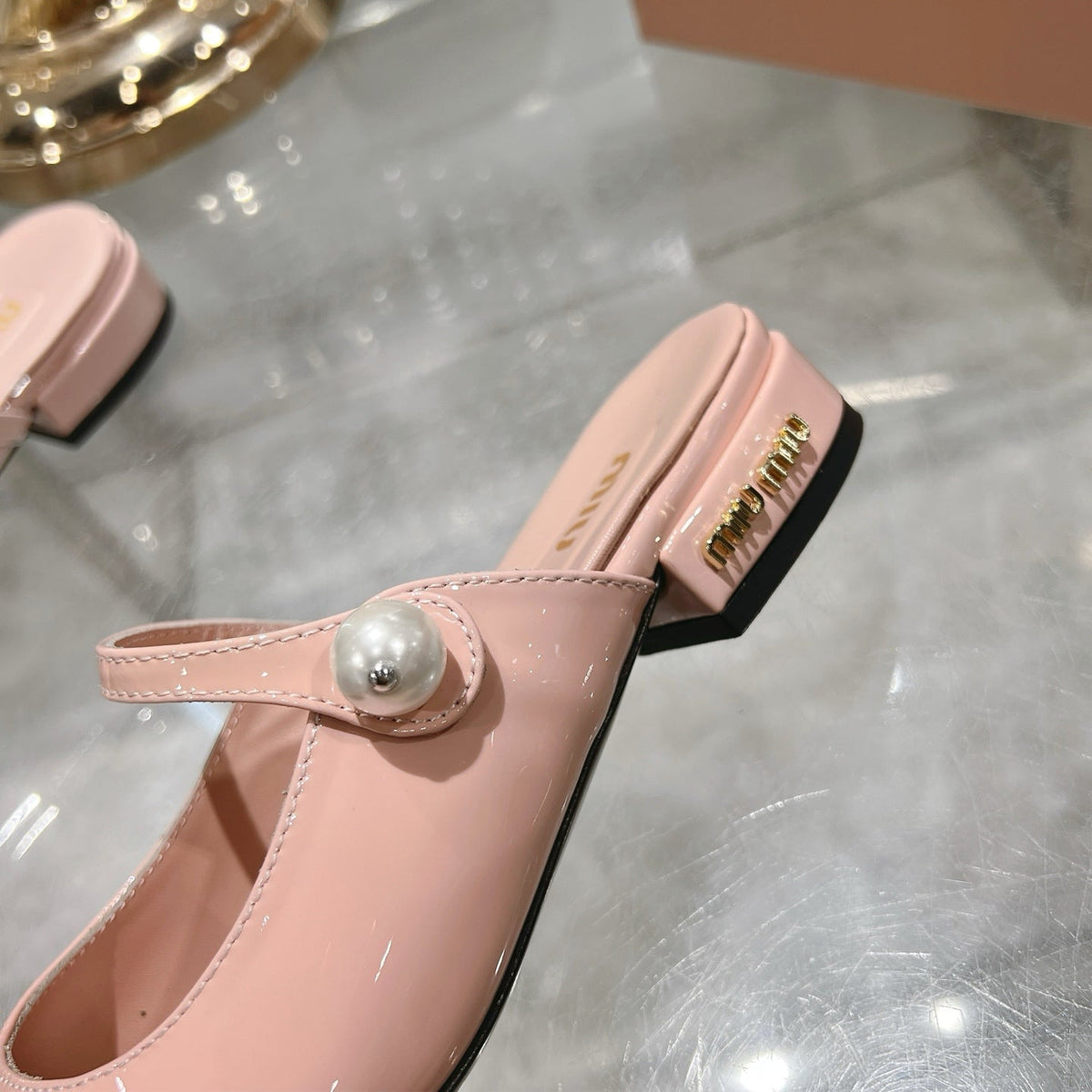 Miu 25C Flat Mule Pink Pastel Patent Leather 235309
