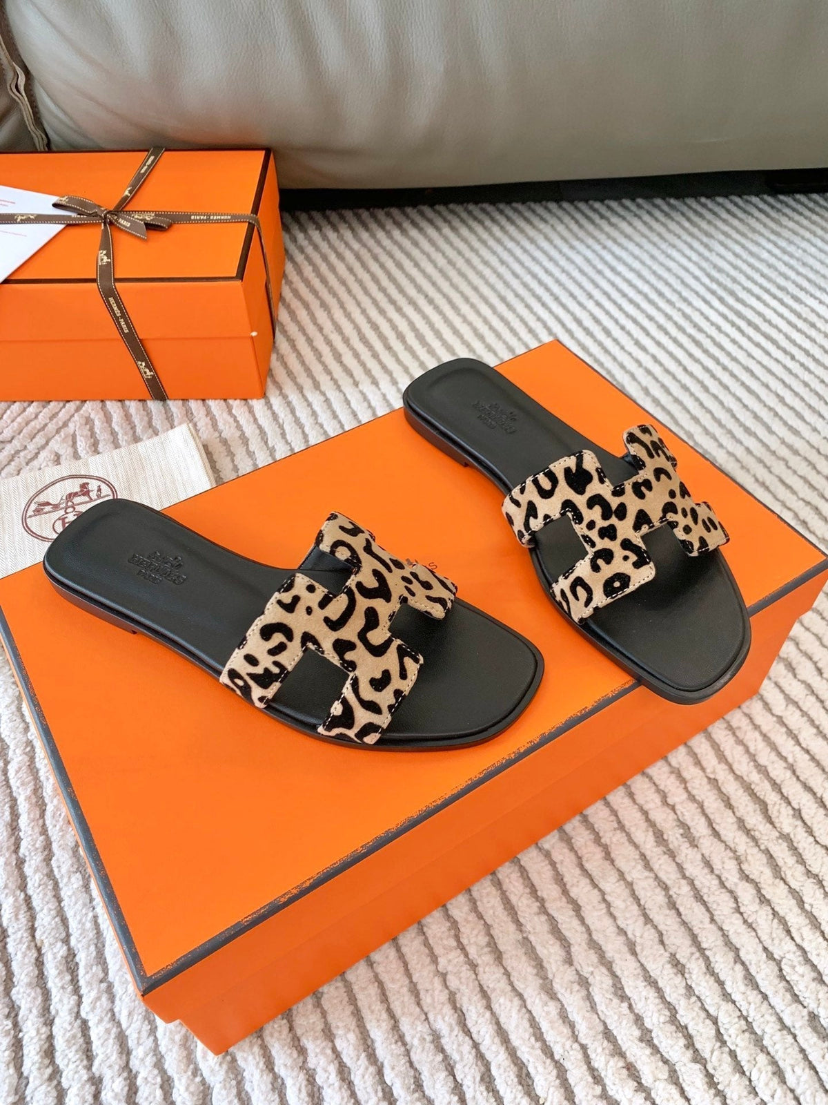 HM Oran Sandal Beige With Black Pattern Calfskin  963189