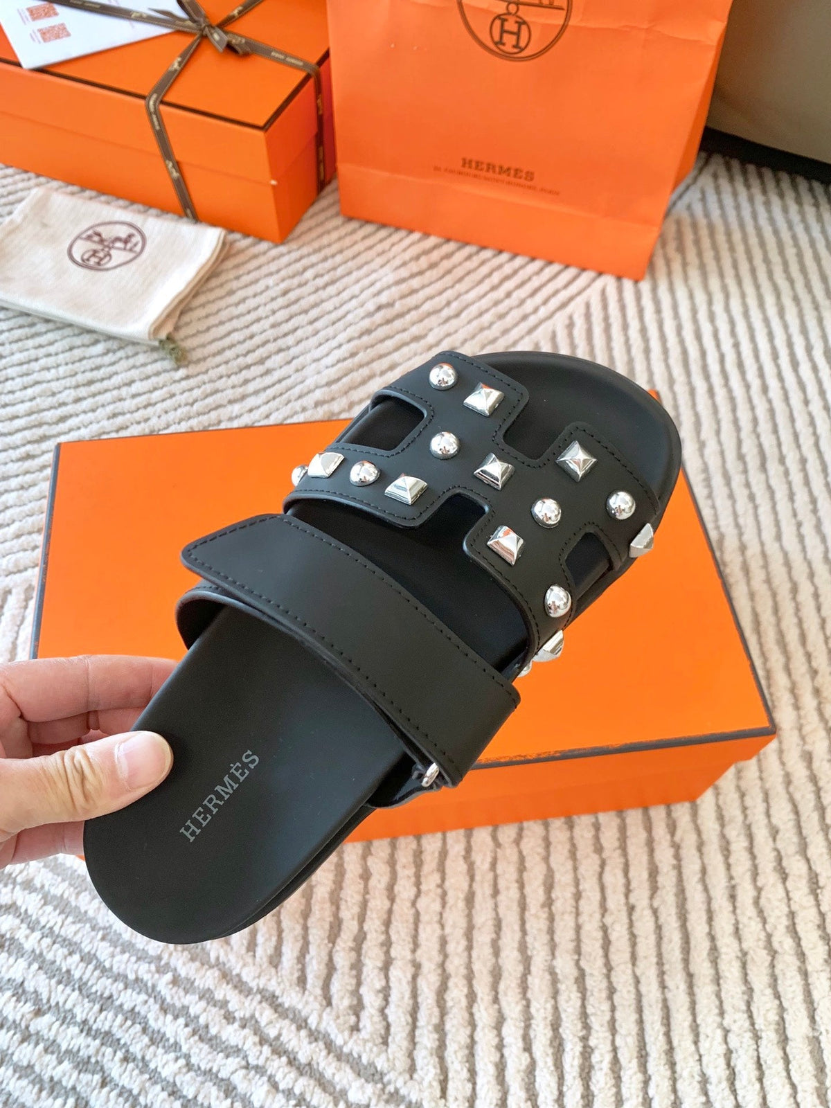 HM Chypre Sandal Black With White Stones Lambskin 963500
