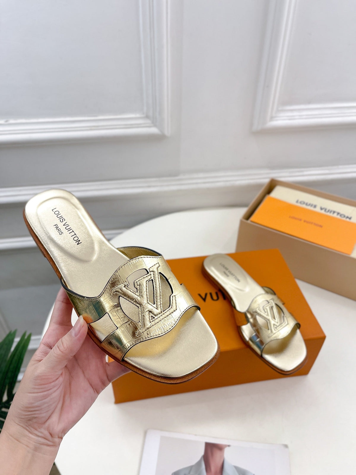 isola flat mule gold metalic calfskin