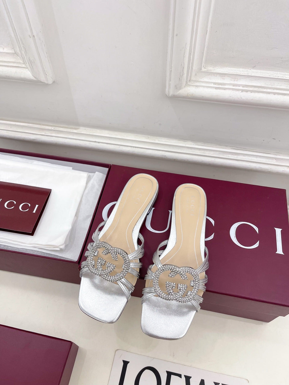 GG 26 Flat Sandals Sliver Metallic Leather 587091