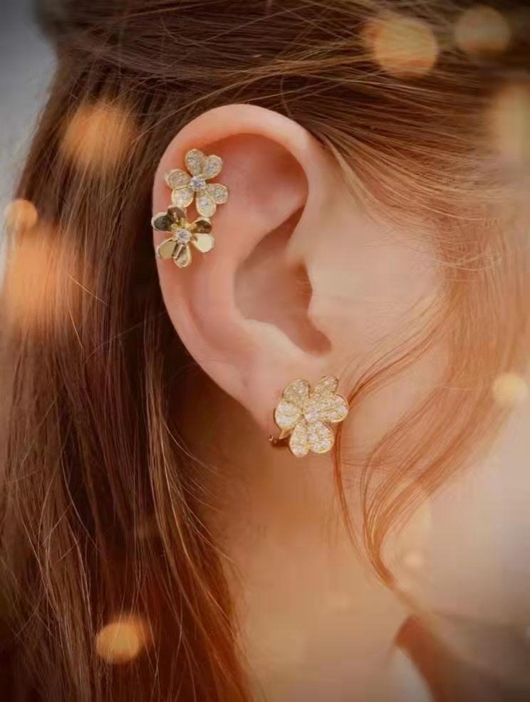 FRIVOLE GOLD FLOWER EARRINGS