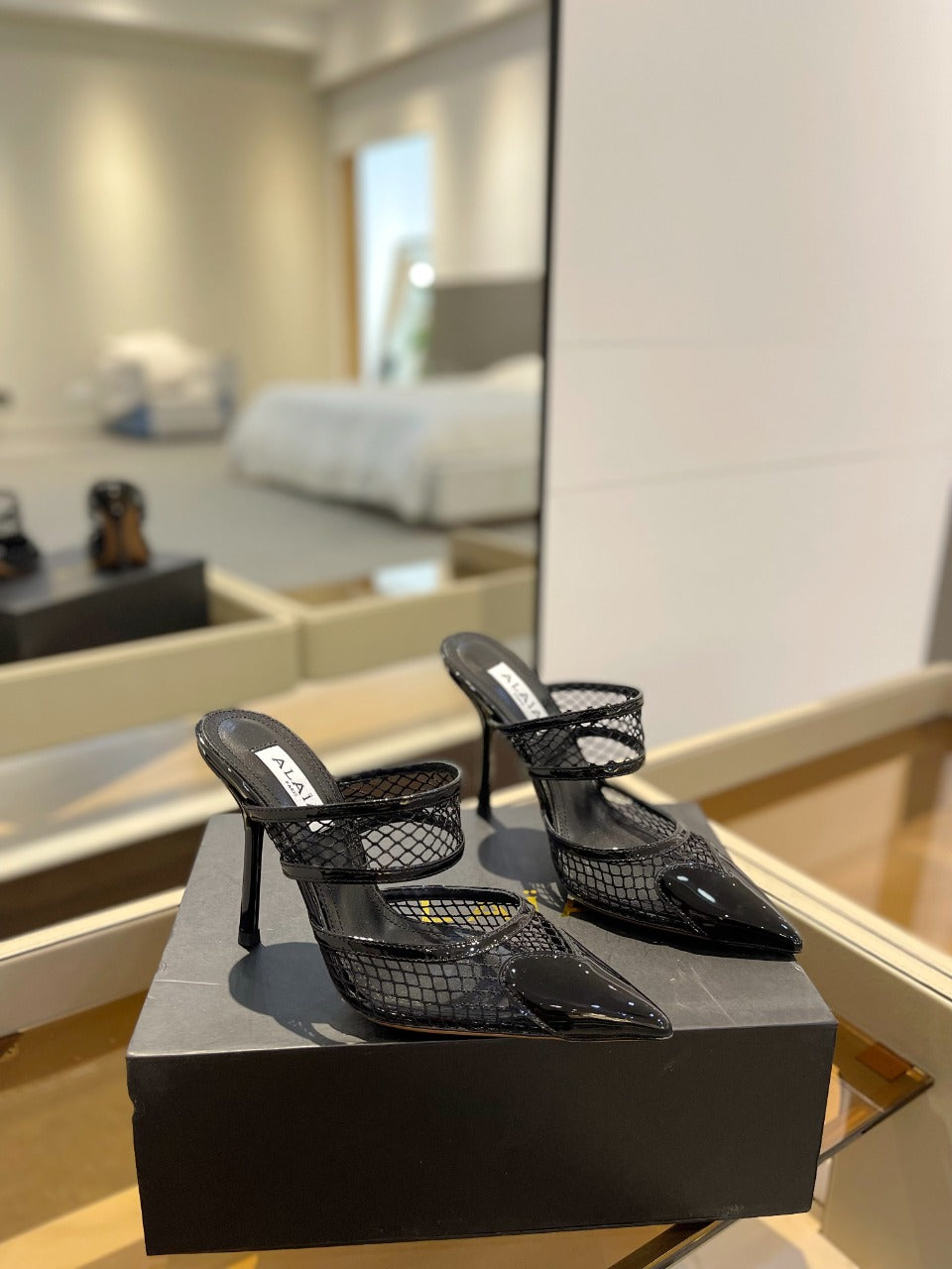alaia mule 110 fishnet black heart lambskin