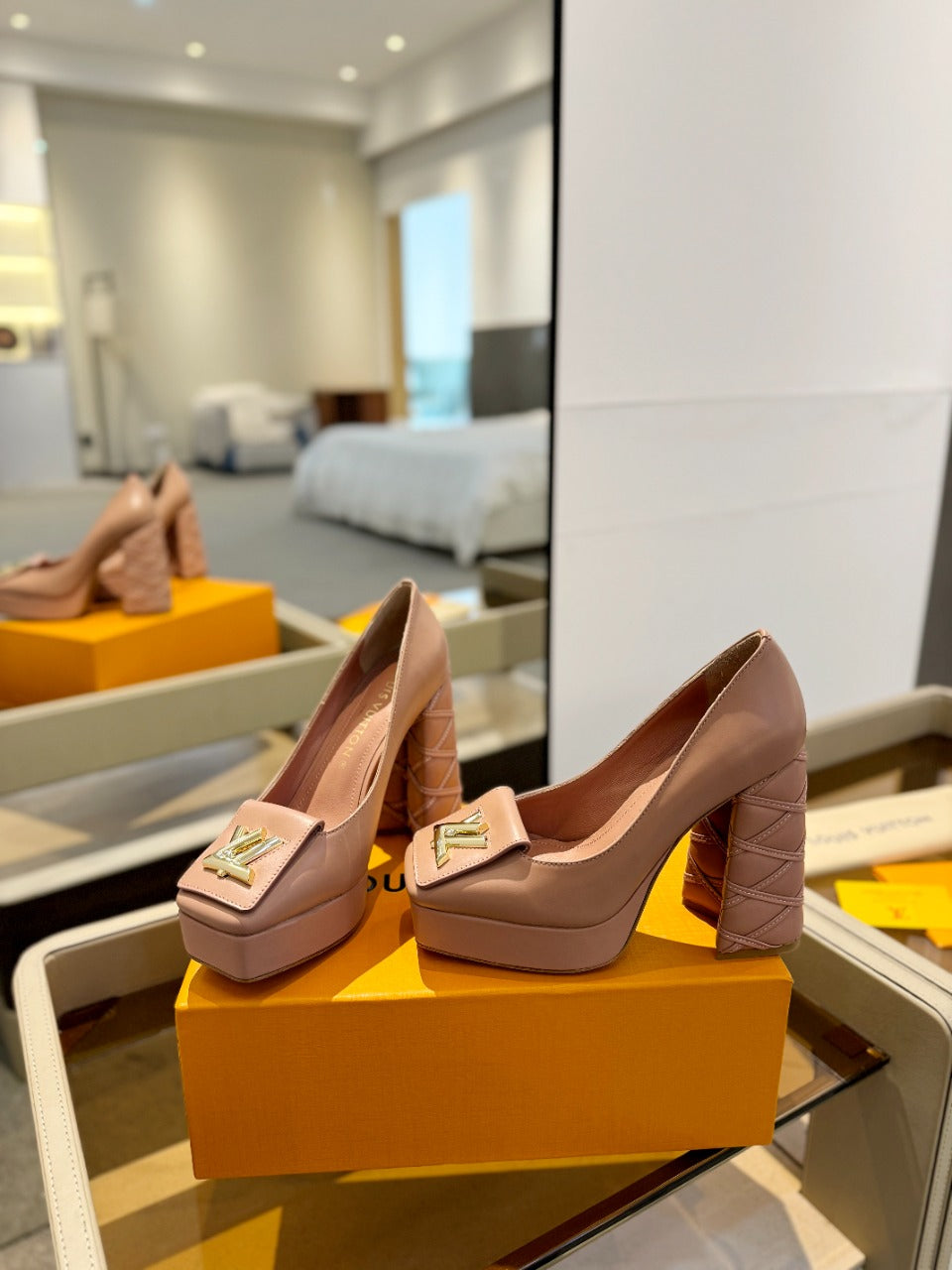 LV Shake Pump 120mm Nude Pink Cowhide