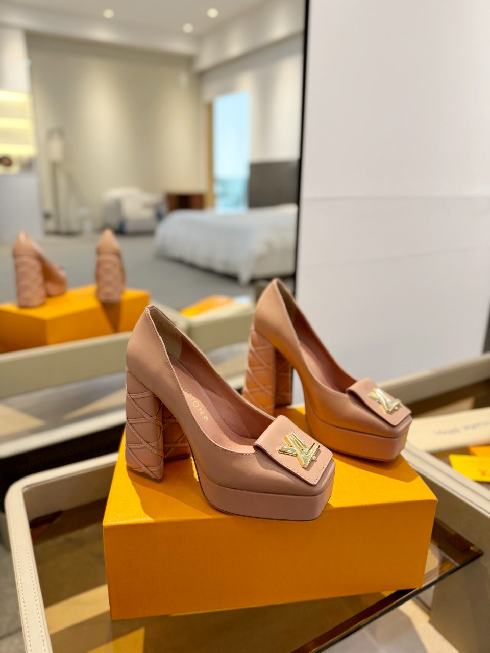 LV Shake Pump 120mm Nude Pink Cowhide