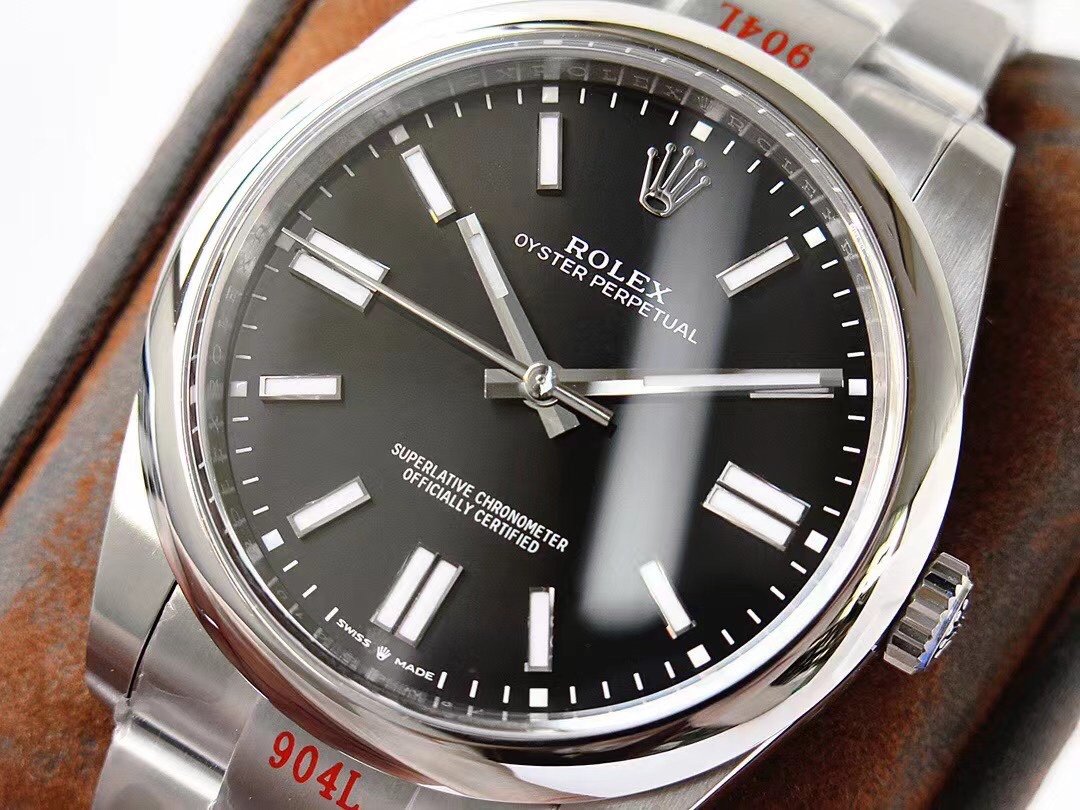 OYSTER PERPETUAL 41 STAINLESS STEEL BLACK DIAL