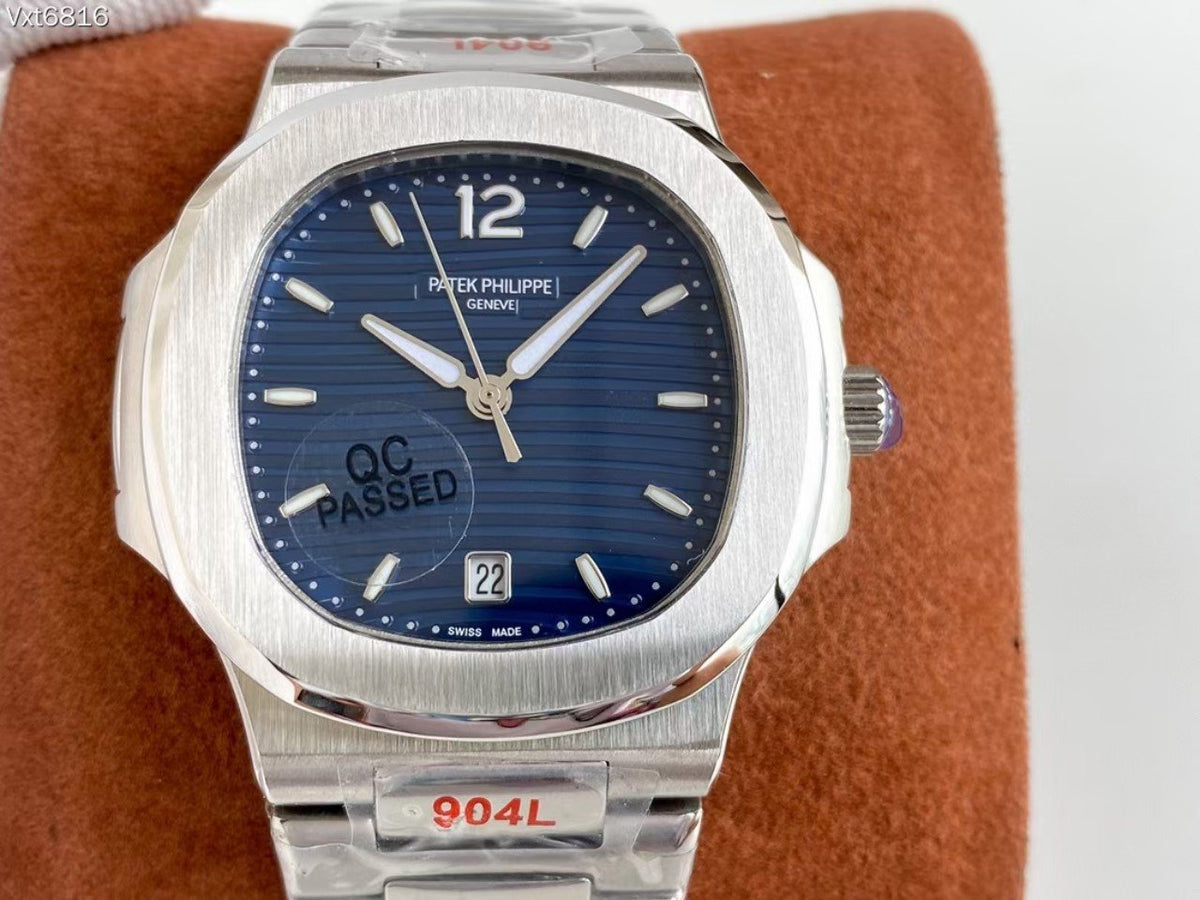 NAUTILUS STAINLESS STEEL 40MM BLUE DIAL