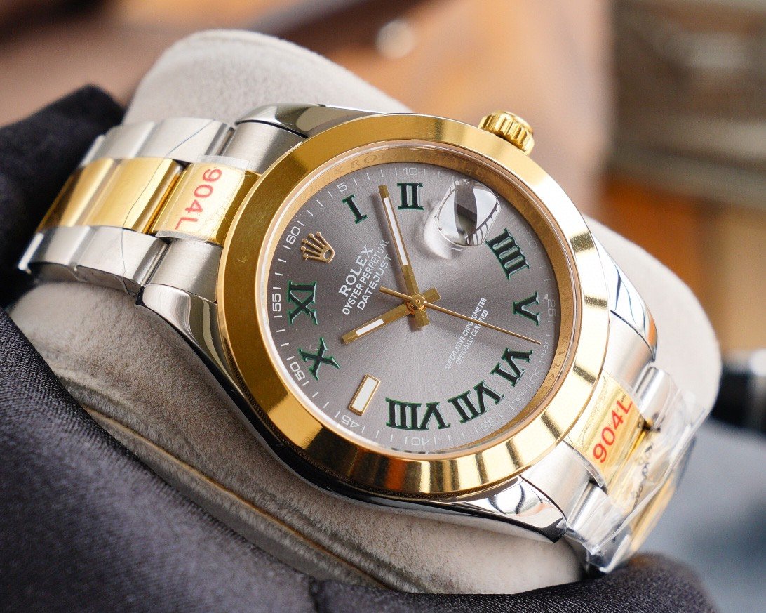 DATEJUST 41MM SMOOTH BEZEL WIMBLEDON DIAL
