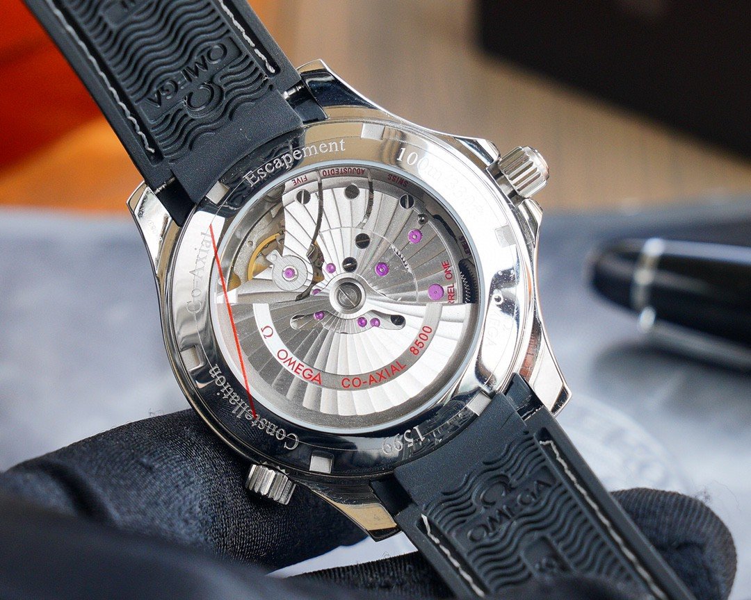SEAMASTER PLANET OCEAN 600M RUBBER STRAP